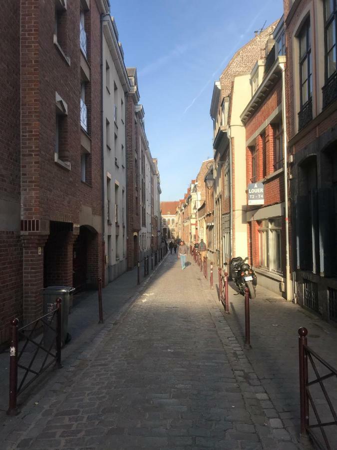 Charmant Appartement Au Coeur Du Vieux Lille Exterior photo
